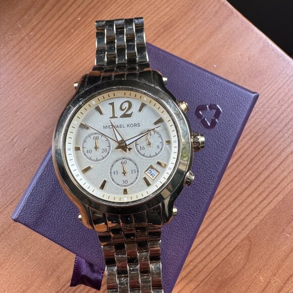 Michael Kors gold watch - Picture 4 of 4